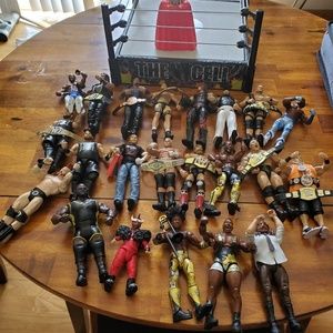 Www wrestlers,mini belts and ring match
